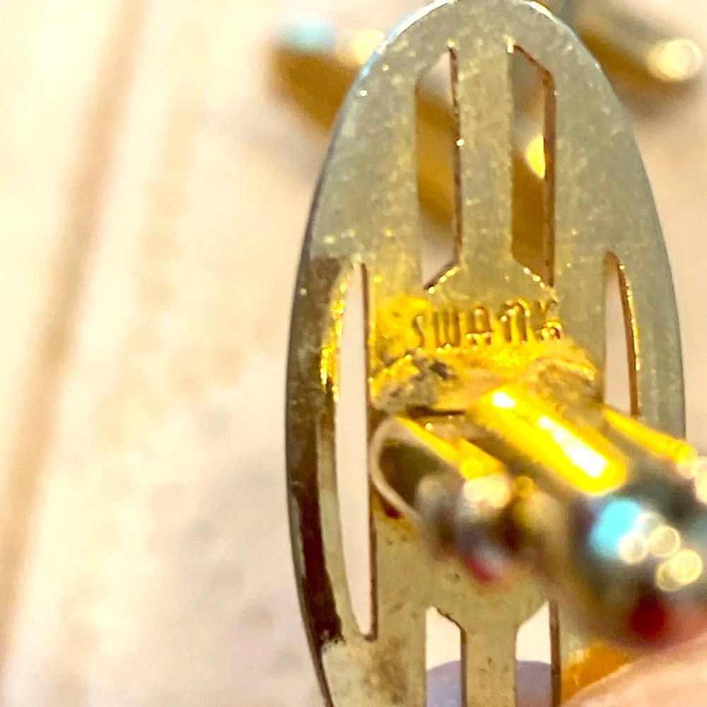 Swank Gold Oval Cufflinks